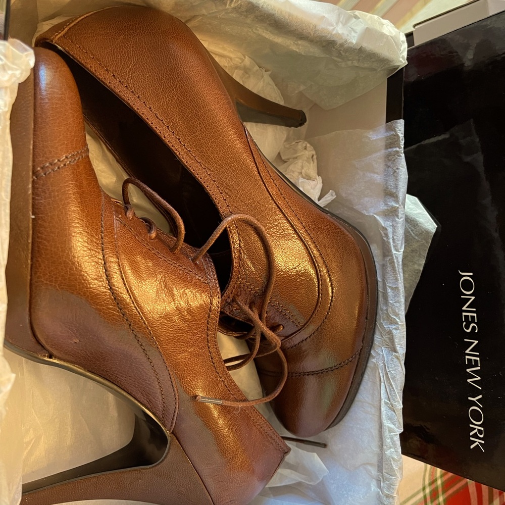 Jones New York Women's Brown Leather Heels